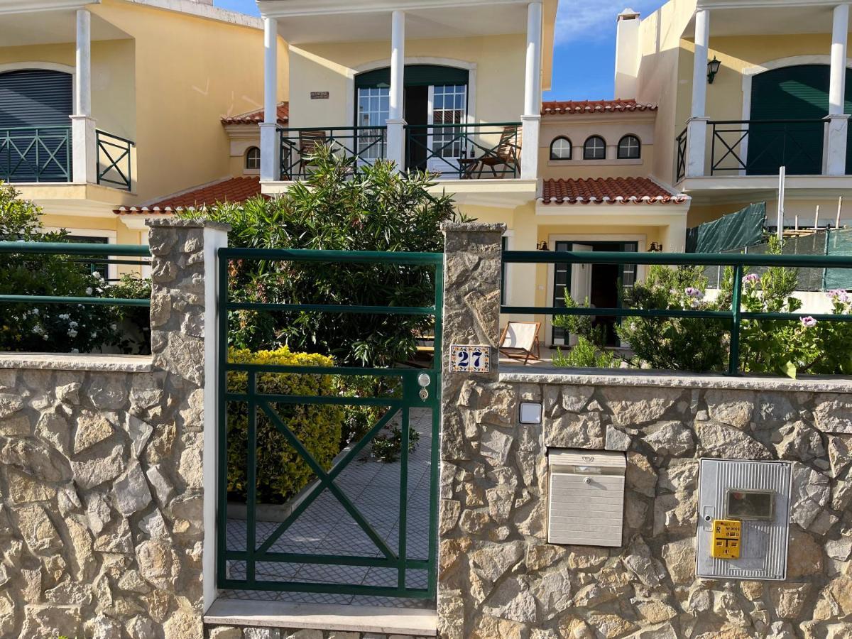 Yellow House إيريسييرا المظهر الخارجي الصورة